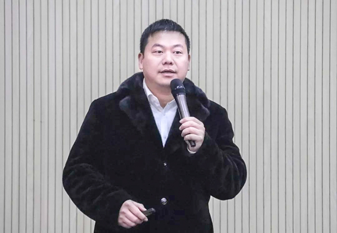 張?zhí)炫喽麻L